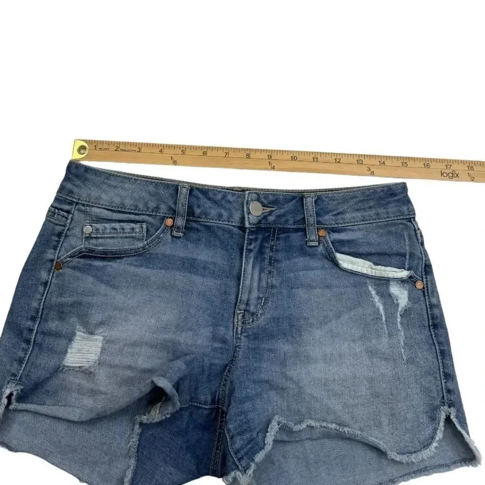 Level 99 Chlesea Cut Off Shorts in Hamptons - Picture 11 of 11